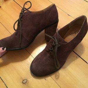 NWOT Lucky Brand Lace Up Booties